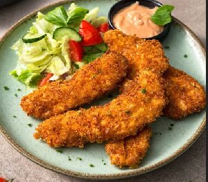 24.Csirkecsíkok Cornflakes bundában, friss salátával (Chickenbreast in cornflakes breadcrumbs, fresh salad)